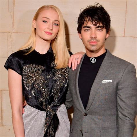 See Joe Jonas Pose Nude in Birthday Selfie With。